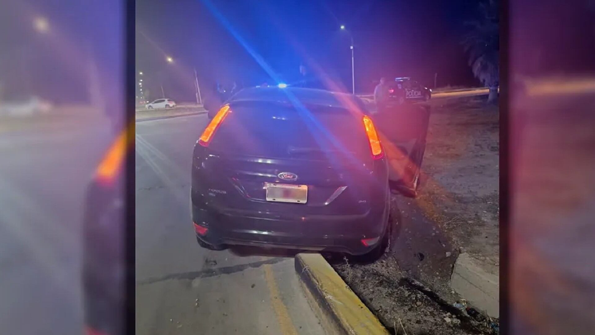 Un conductor fue detenido por la policía durante la noche tras ser sorprendido con 2.70 gramos de alcohol por litro de sangre, mostrando una grave infracción (Los Andes)