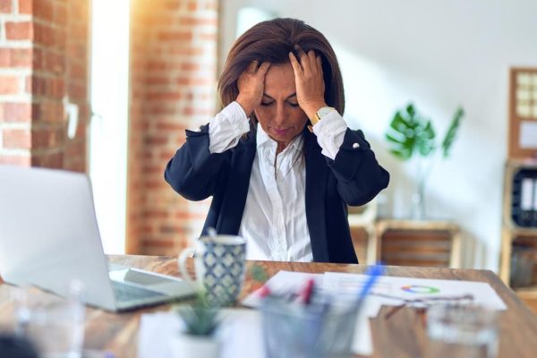 Migraña con aura vinculada al riesgo de AVC en la mediana edad