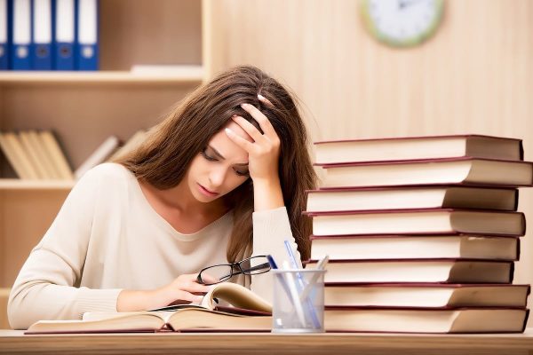 Muchos estudiantes universitarios estadounidenses con psicosis no están recibiendo tratamiento