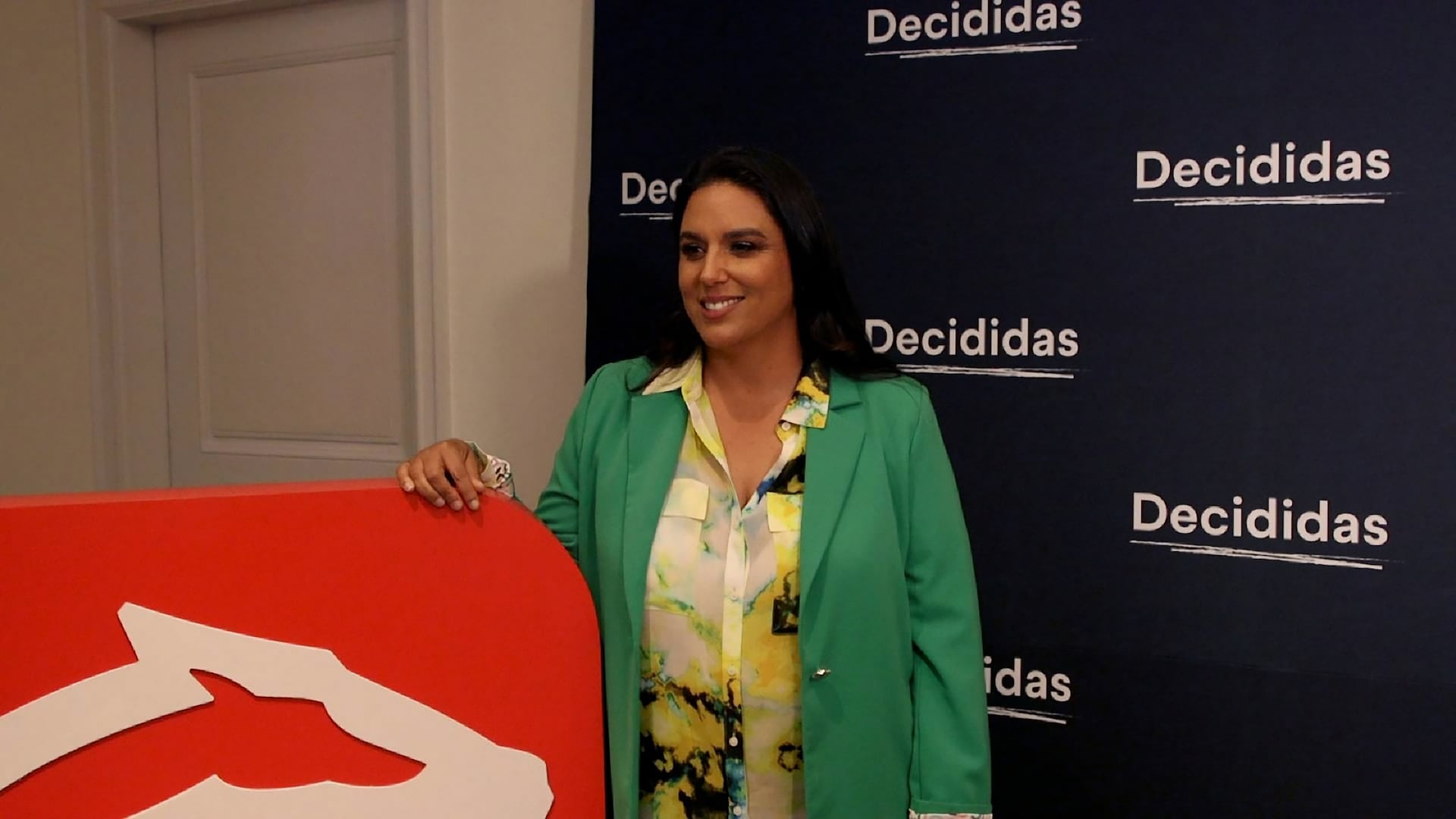 La conferencia aborda los desafíos y logros de las mujeres en el deporte. (Cortesía Caliente.MX)