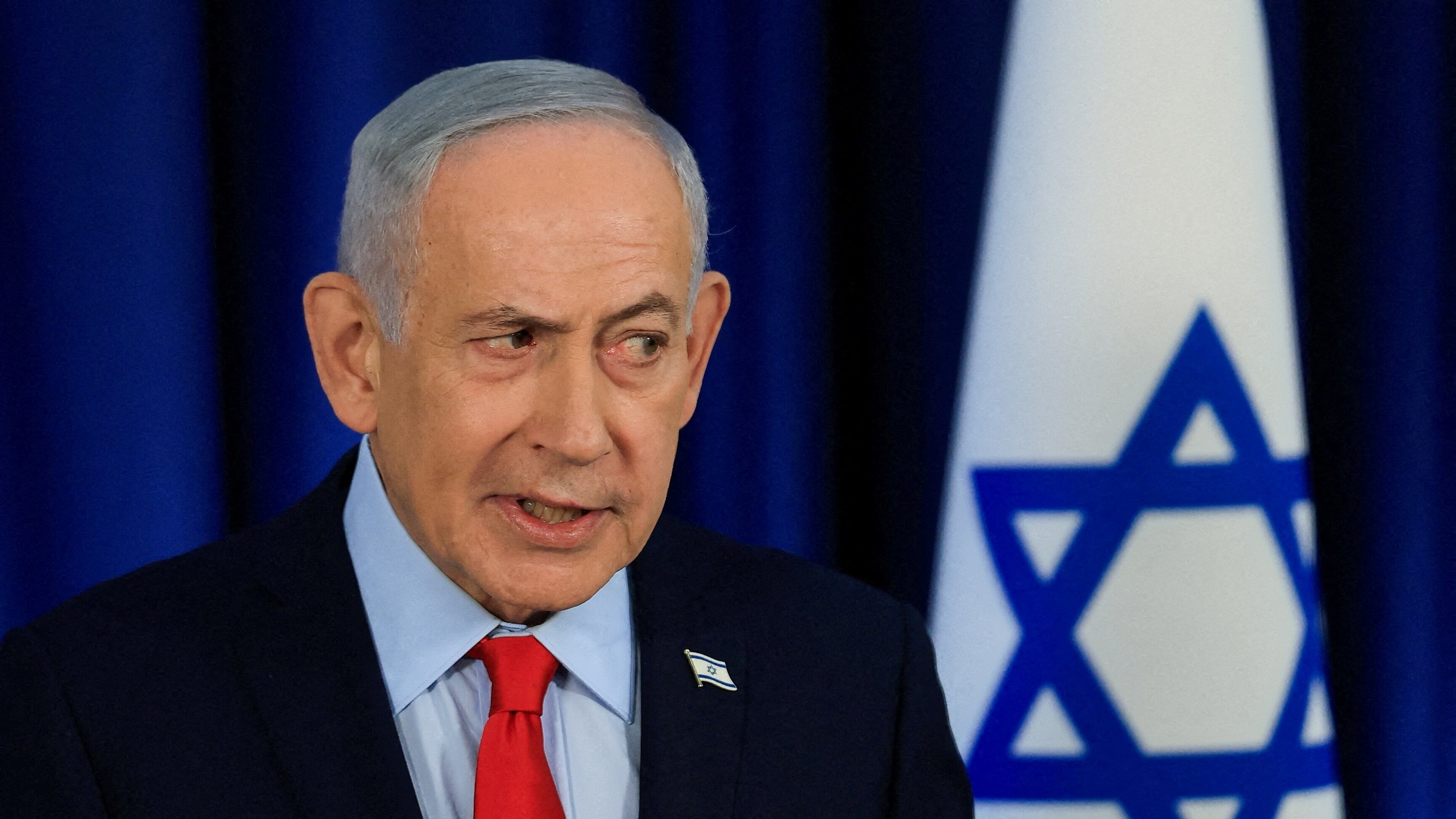 El primer ministro israelí, Benjamin Netanyahu, durante una conferencia de prensa en Jerusalén en medio de las tensiones regionales vinculadas al conflicto con Irán (REUTERS/Ronen Zvulun/Archivo)