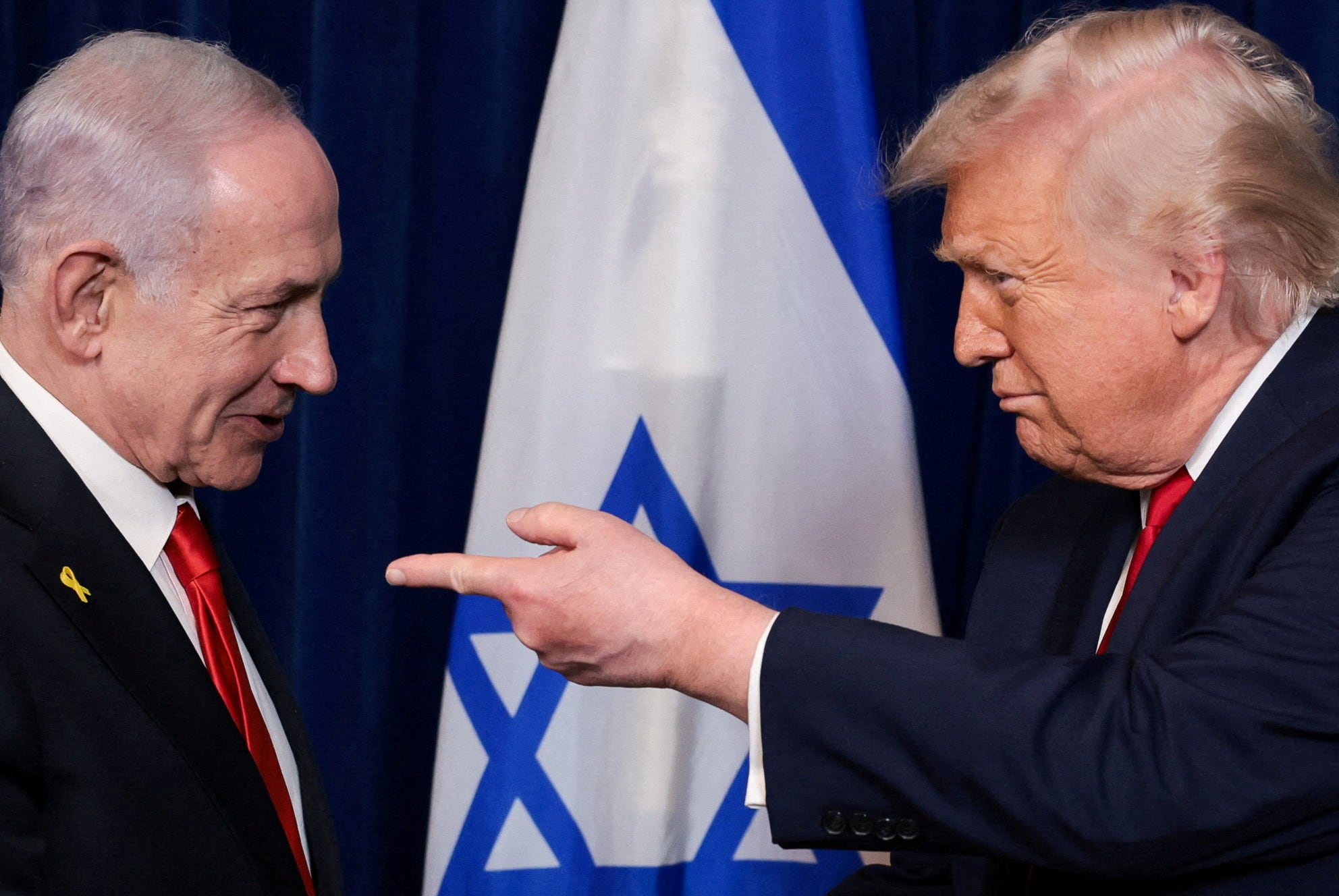 Donald Trump y Benjamin Netanyahu durante una conferencia de prensa tras una reunión en Mar-a-Lago, en Florida, en una imagen de archivo (REUTERS/Jonathan Ernst)