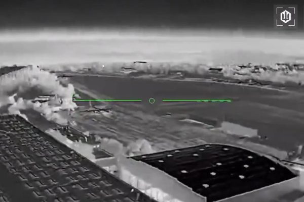 Nuevo golpe de Ucrania al Ejército ruso: destruyó aviones y misiles en un aeródromo militar de la región de Rostov