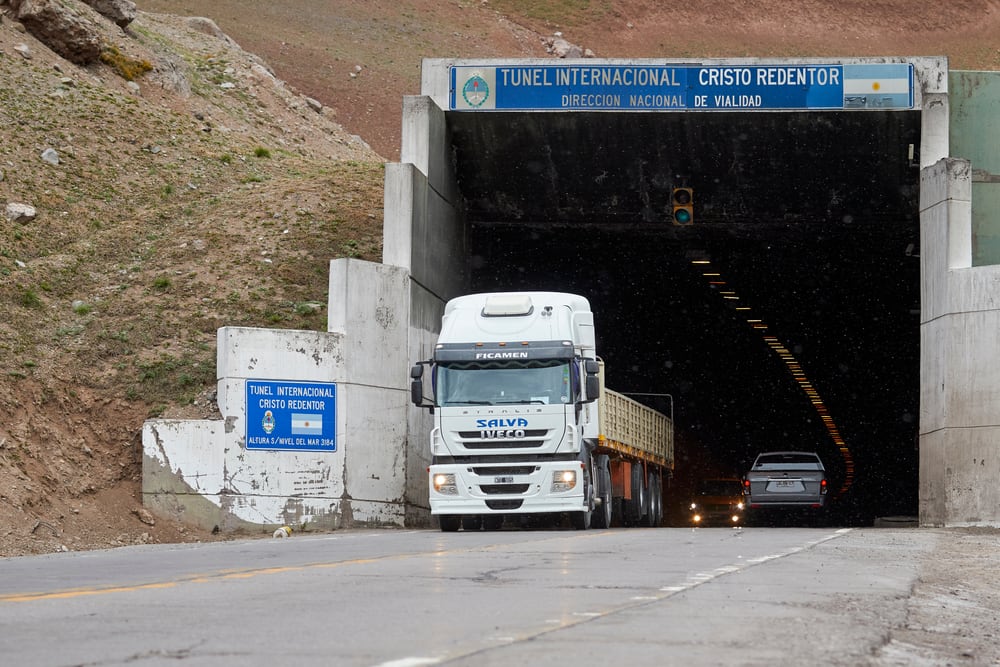 La mercadería era trasladada a Chile en camiones