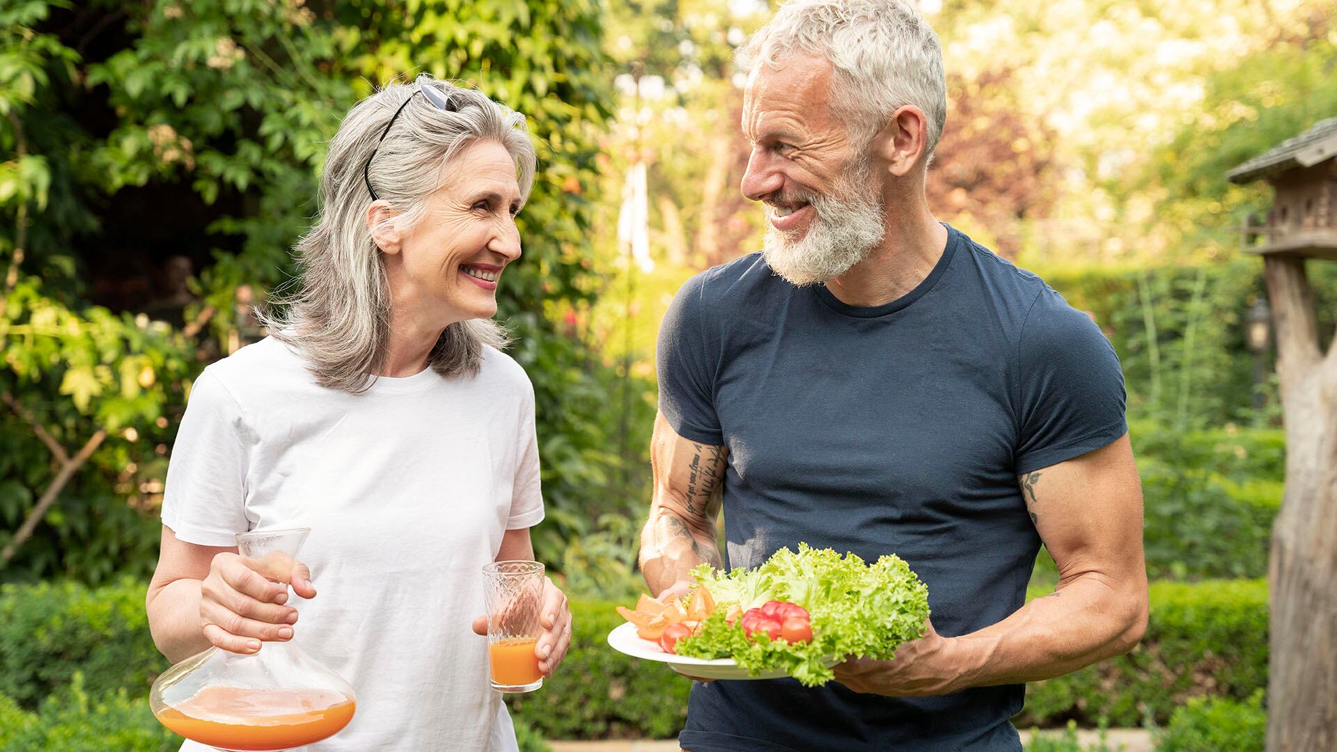 Por qué el ADN mitocondrial cambia con la edad y cómo afecta a la salud después de los 60