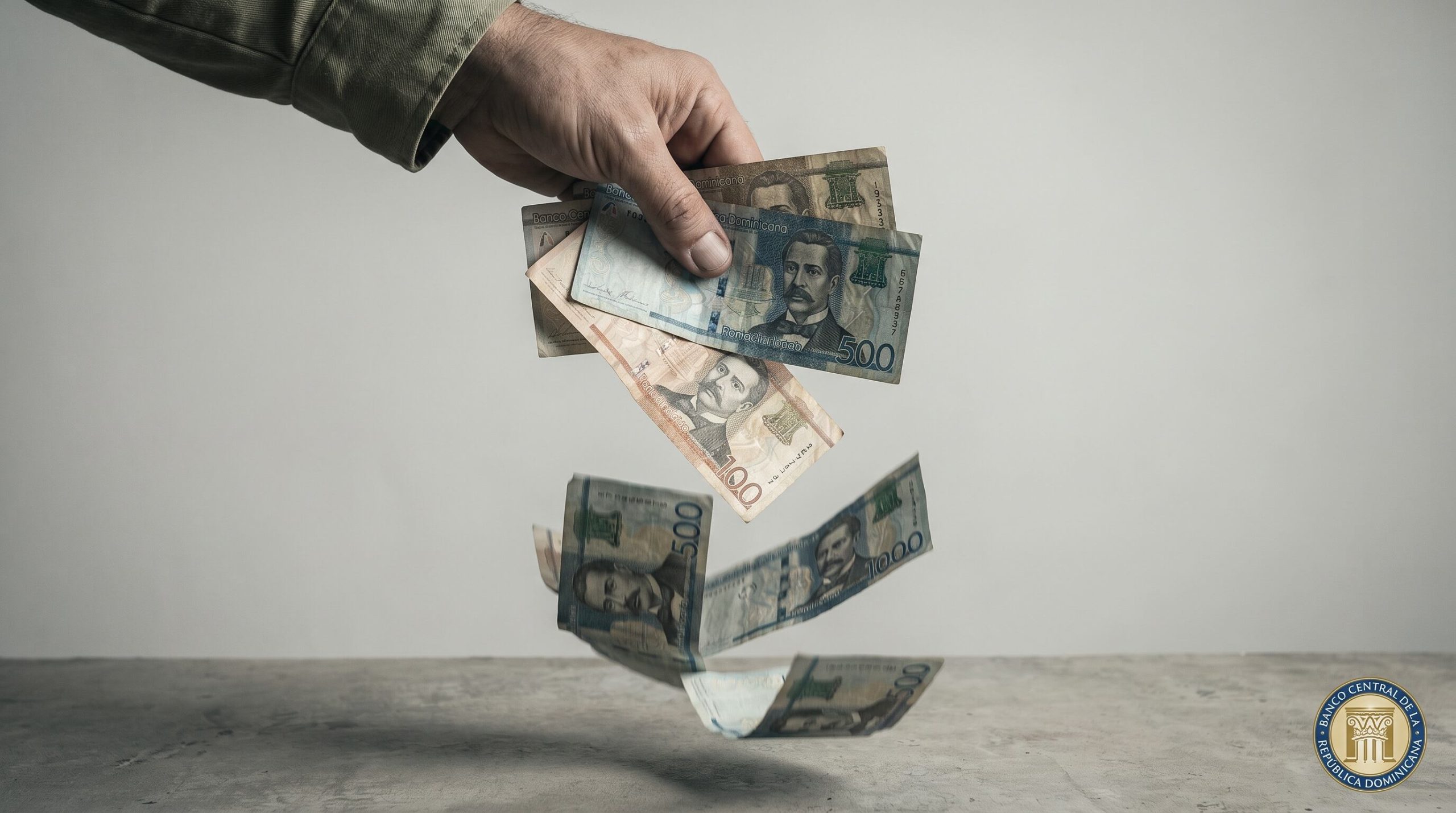 República Dominicana: dinero circulante cae RD$44,115 millones en el primer cuatrimestre de 2026, según el Banco Central