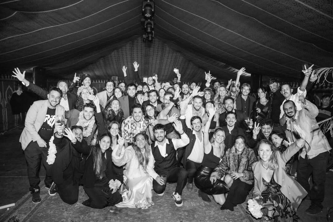 La consigna 'Viva el amor', elegida por Igarzábal, sintetizó el espíritu festivo y la repercusión que tuvo el evento en el mundo del espectáculo
