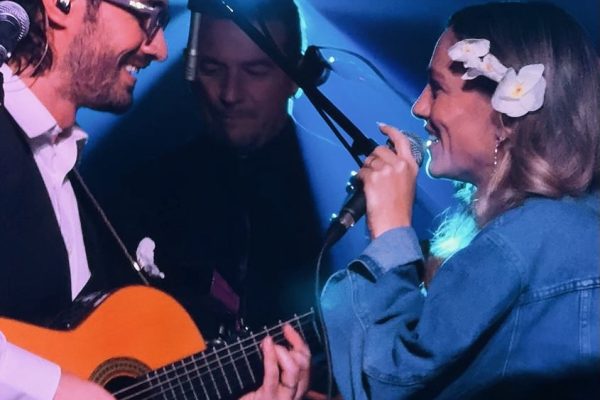 Rochi Igarzabal se casó con Milton Cámara en una romántica ceremonia que reunió a los Casi Ángeles: todas las fotos