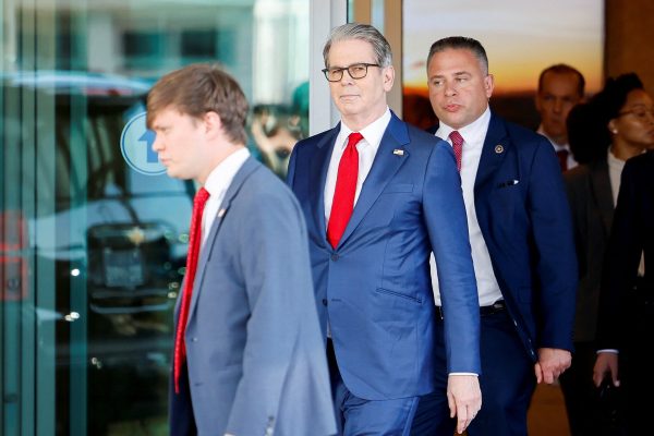 Scott Bessent se reúne en Seúl con una delegación china para retomar las negociaciones comerciales antes del encuentro entre Trump y Xi