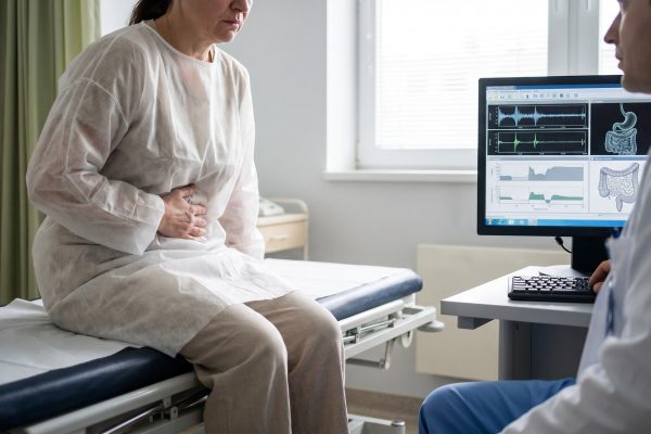 Seis síntomas que podrían alertar sobre un cáncer de estómago en etapas tempranas