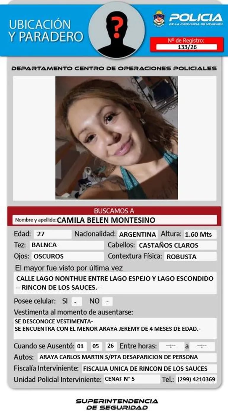La policía desplegó rastrillajes y abrió una línea telefónica (299) 4210369 para recibir información sobre el caso