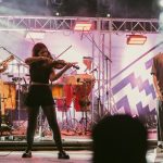 Tamara Meschller, la violinista que brilló con Milo J en el Tiny Desk: “Toda mi formación se la debo a la educación pública”