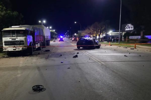 Tragedia en Tornquist: cuatro muertos y tres heridos tras un choque frontal entre dos autos sobre la ruta 76