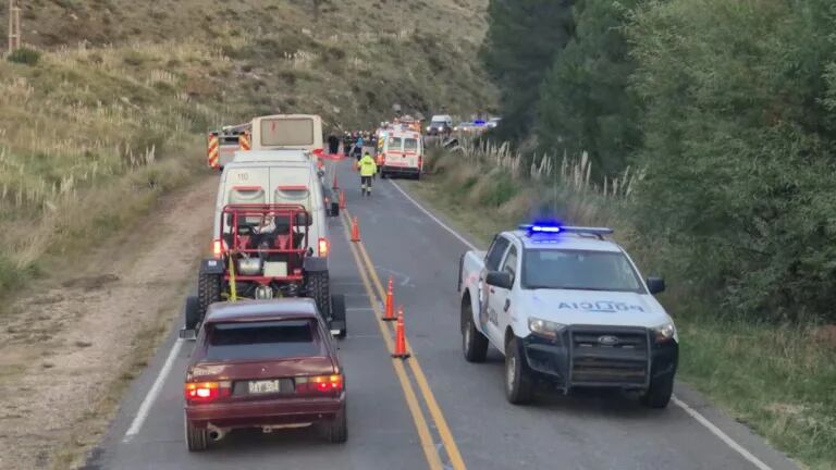 Dos autos chocaron de frente sobre la ruta 76, en la zona de Abra Ventana, Torquinst