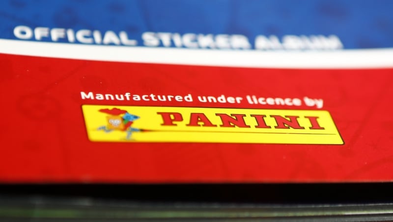 El inglés finalizó su colección de 1970 el mismo día que se anunciaba el fin del vínculo entre Panini y la FIFA, dándole aún más valor sentimental y familiar a este álbum único en su tipo REUTERS/Leonhard Foeger