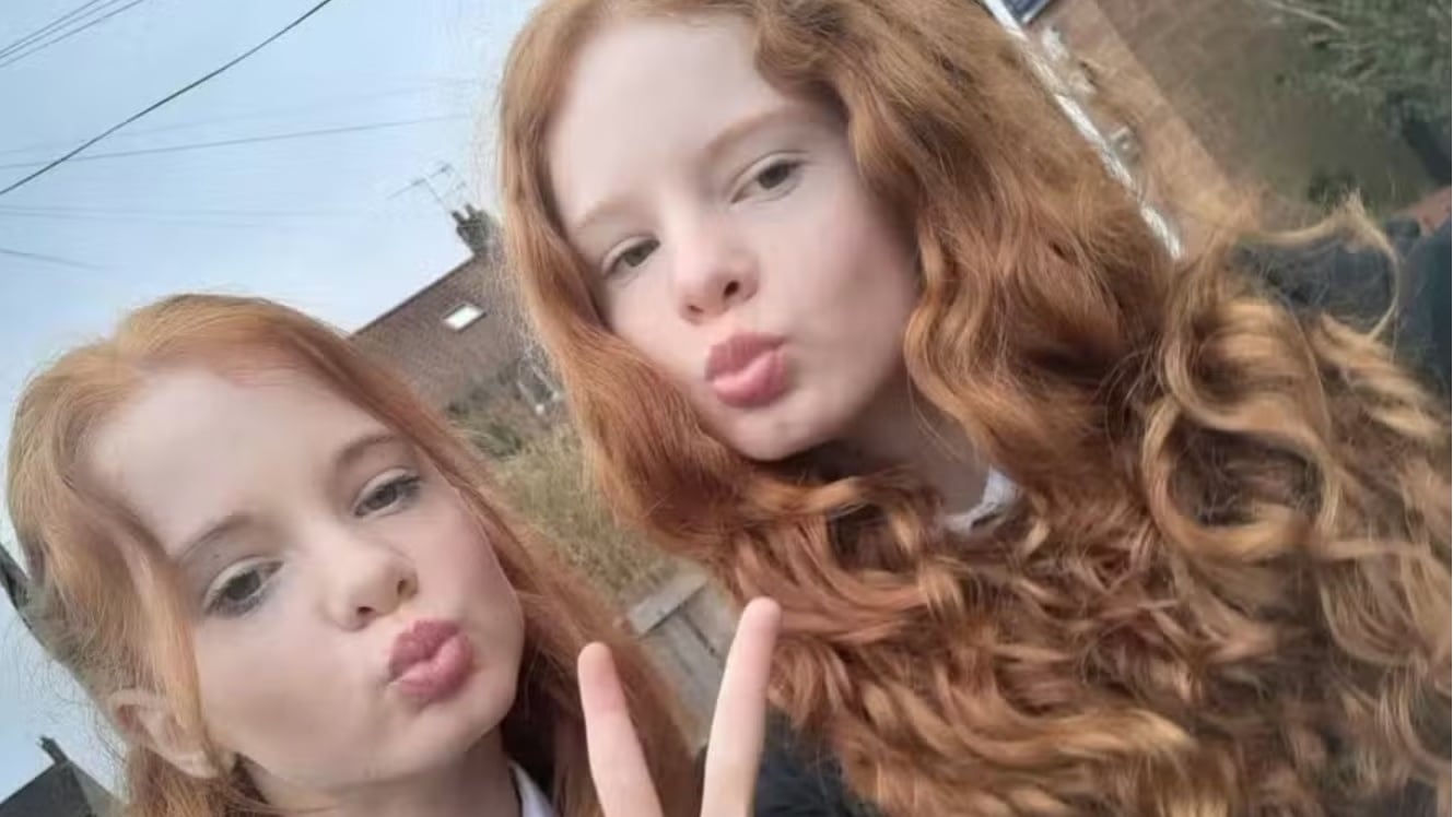 Las gemelas Scarlett y Olivia Bywood perdieron la conciencia durante seis horas tras consumir un cigarrillo electrónico adulterado con MDMA y spice en Hull