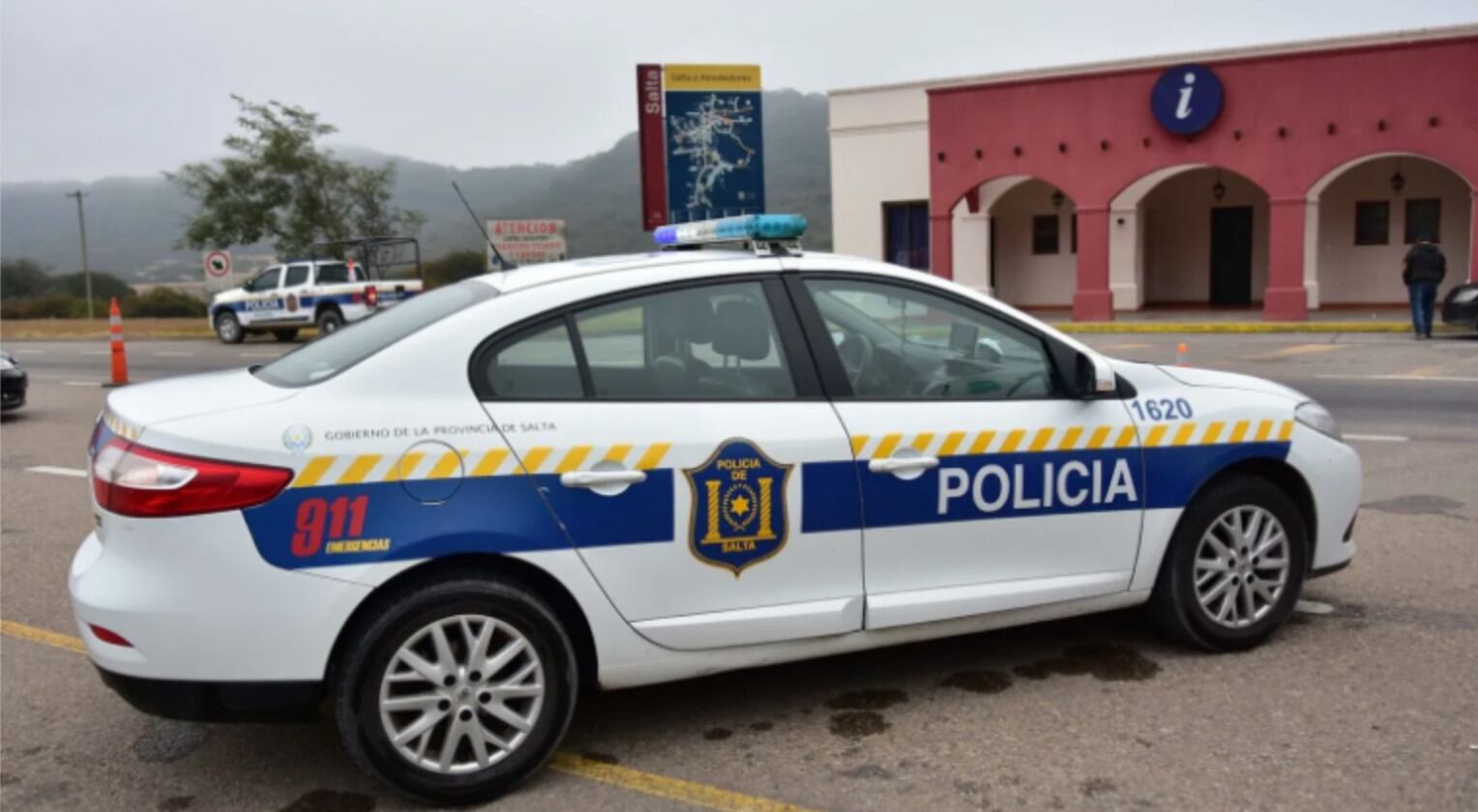 Los ocupantes de la camioneta fueron trasladados a un centro de salud por prevención