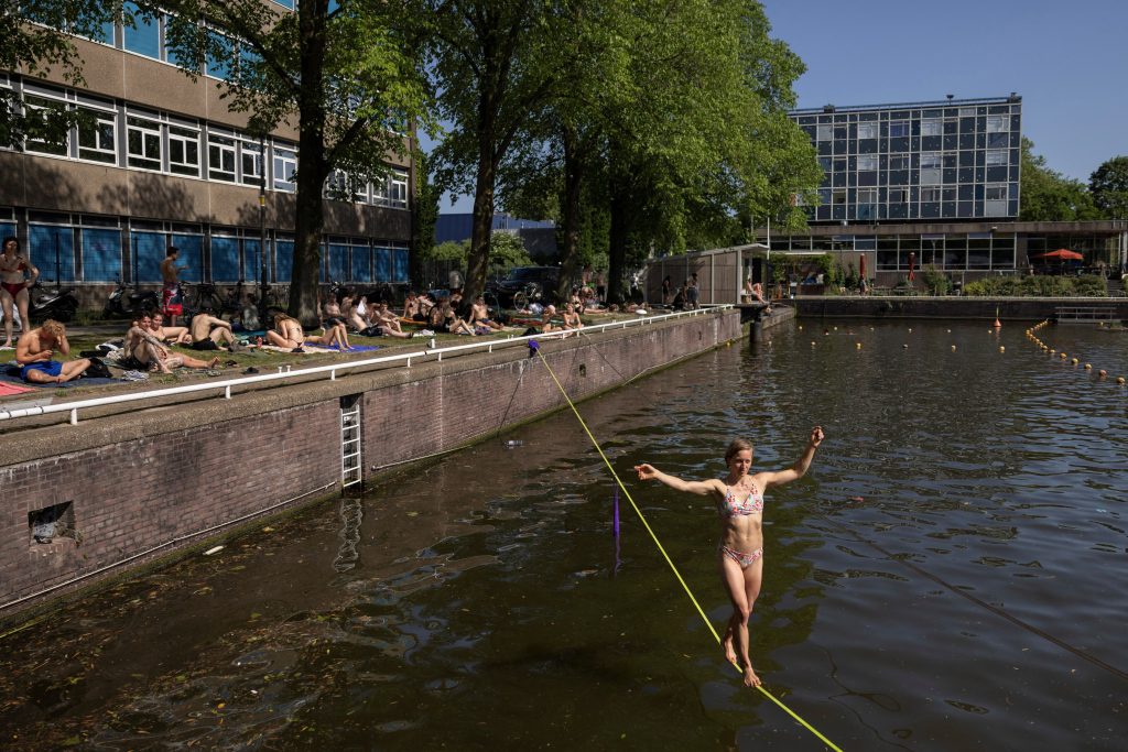 Una ola de calor histórica sacude a Europa y ya dejó al menos doce muertos