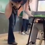 Una vicedirectora de una escuela de Rosario le pateó el pupitre a un alumno: qué dijo la madre del adolescente involucrado