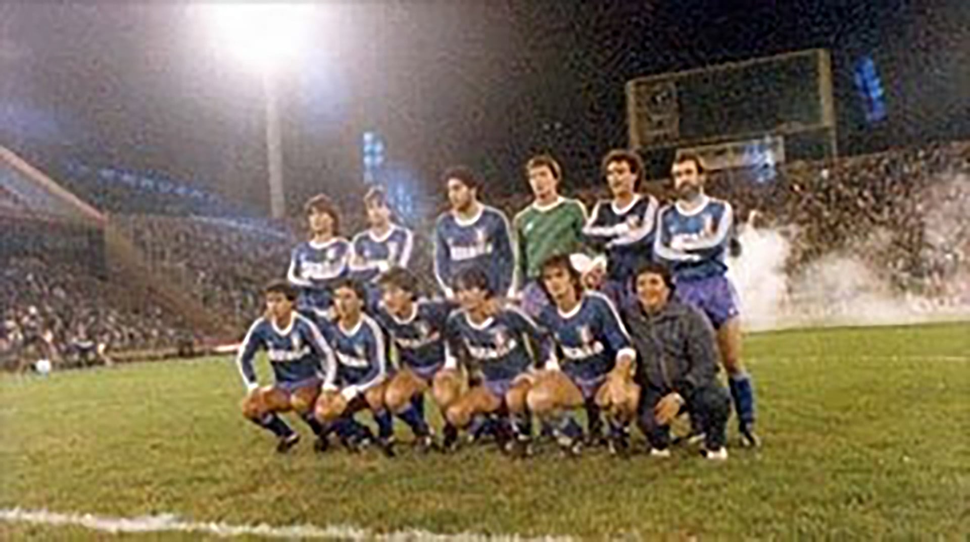 La formación de Sportivo Italiano en cancha de Vélez, la noche del ascenso, el martes 24 de junio de 1986