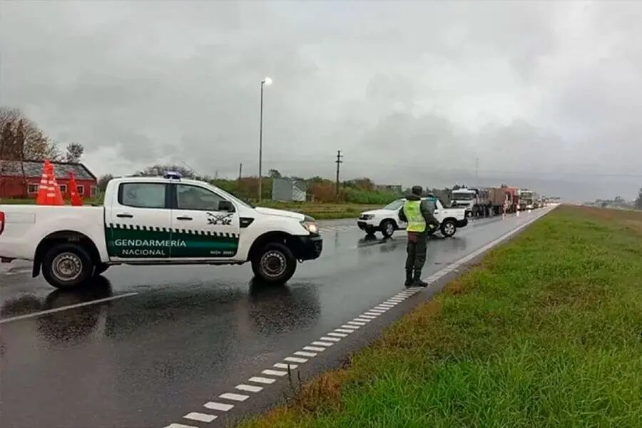 Accidente fatal en la Ruta 12: un impresionante choque múltiple dejó cuatro muertos y varios heridos