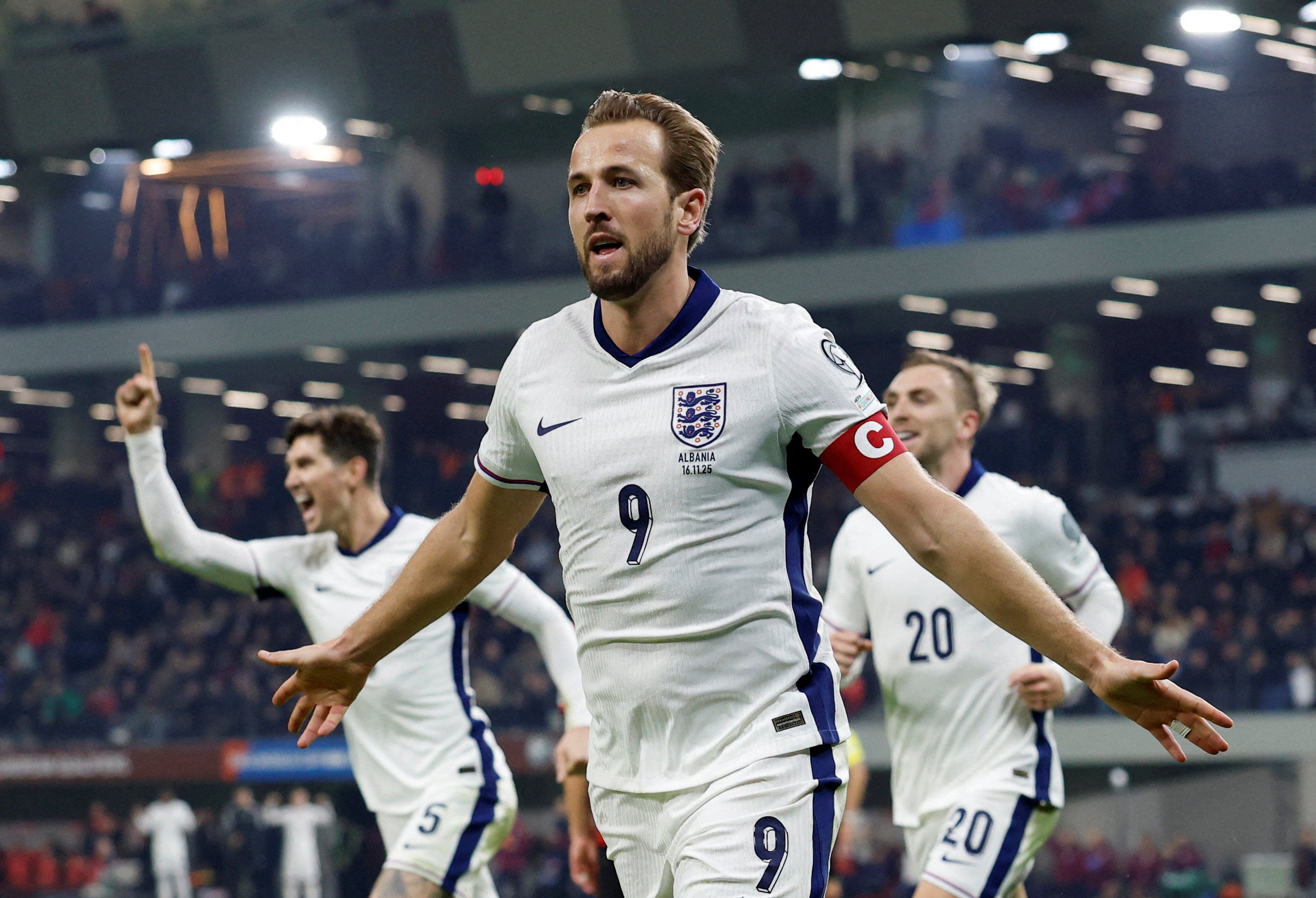 Inglaterra está a solo cuatro goles de España