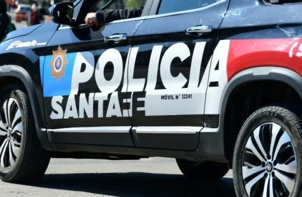 Apuñalaron a un hombre para robarle las zapatillas en plena vía pública en Rosario