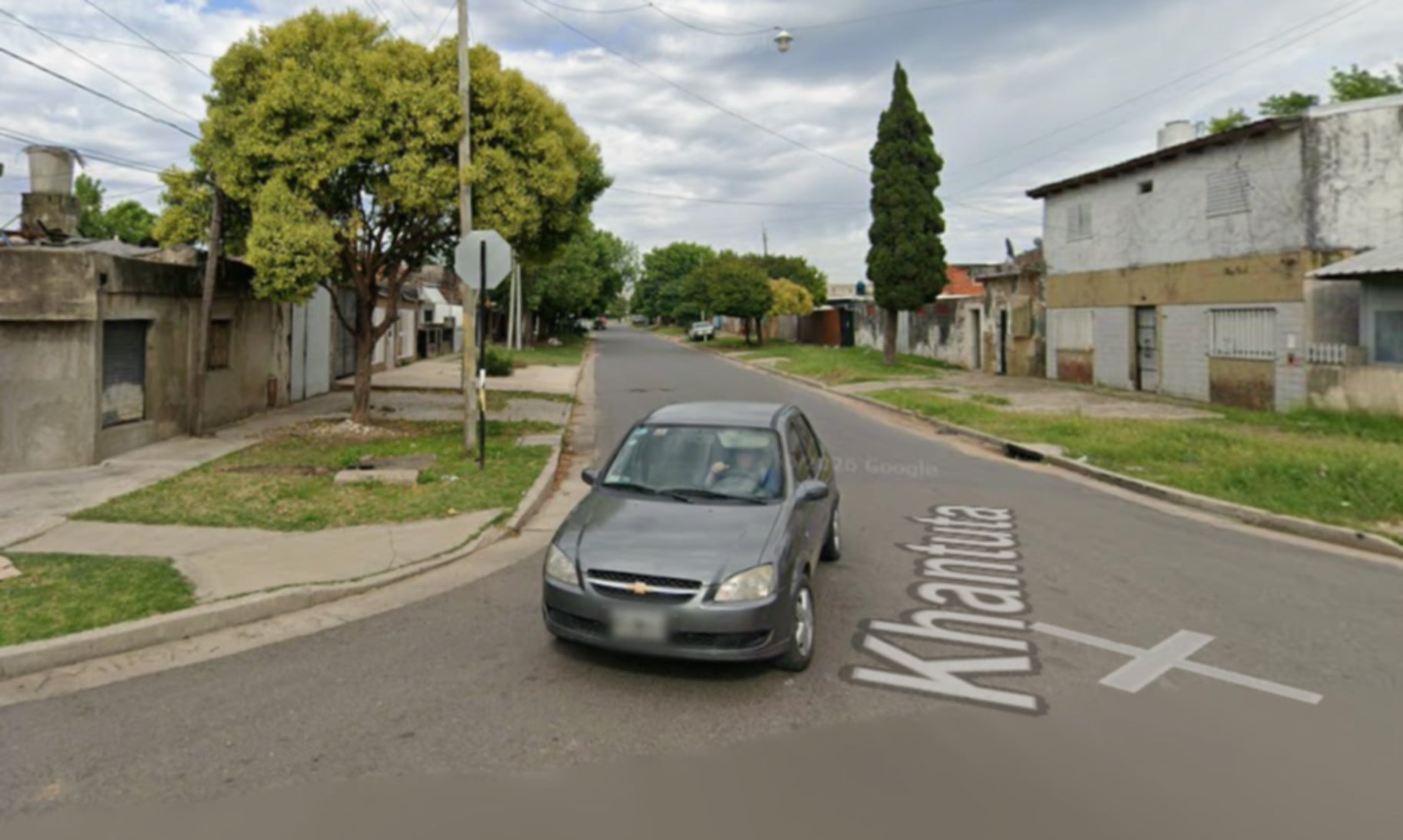 Una vista de la calle Khantuta y España en Rosario, el escenario del reciente asesinato de un joven en una emboscada (Google Maps)