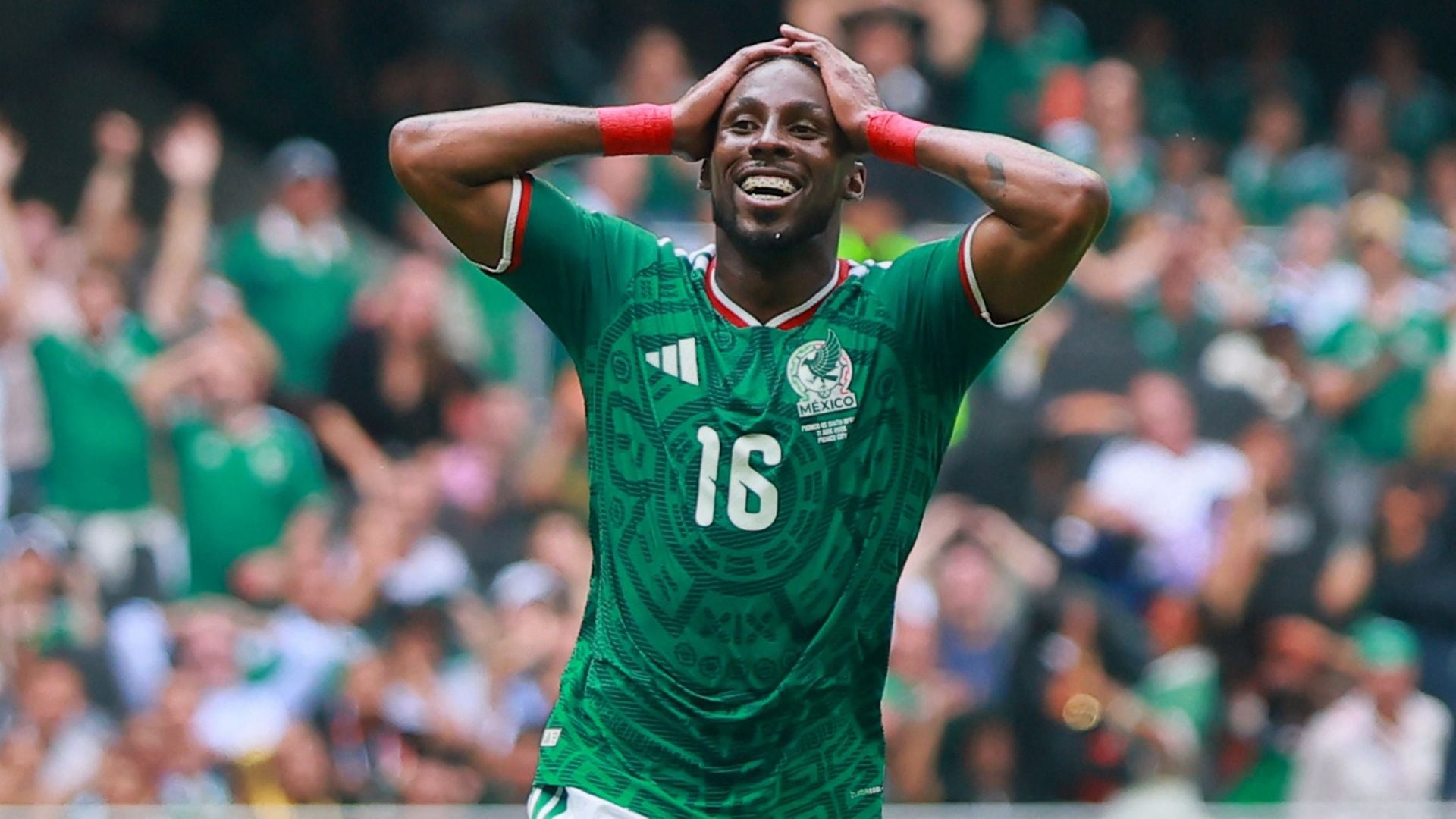 Julián Quiñones se comenzó a preparar para esta Copa del Mundo 2026 desde el año 2022, quería defender los colores de México para agradecerle a ese país lo que le dio - crédito Reuters