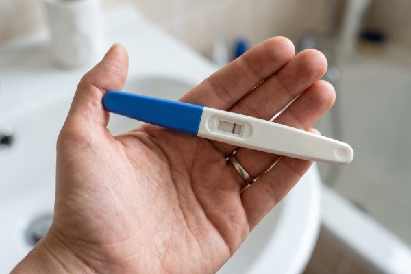 Caída de la natalidad en Argentina: los cuatro datos que preocupan a obstetras y especialistas en fertilidad