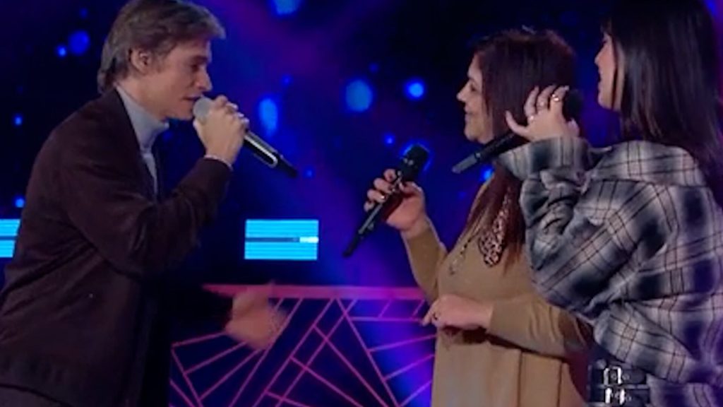 Cantó en Es mi sueño con su mamá y emocionó a Carlos Baute con su historia personal: “Yo no había nacido”
