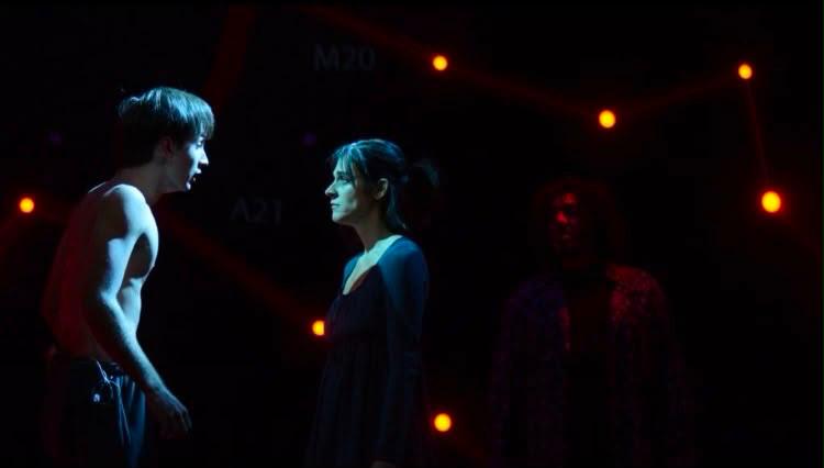 Carla Calabrese pone en escena una obra que invita a la reflexión: “No puedo dirigir solo entretenimiento”