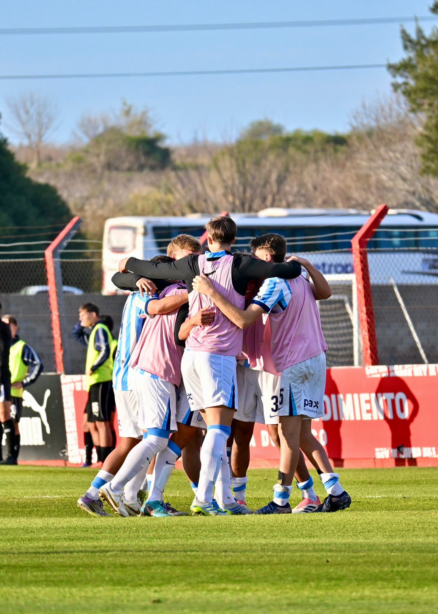 Racing deberá aguardar por conocer a su rival que saldrá del duelo entre Vélez Sarsfield y Newell’s Old Boys (@ProyeccionLPF)