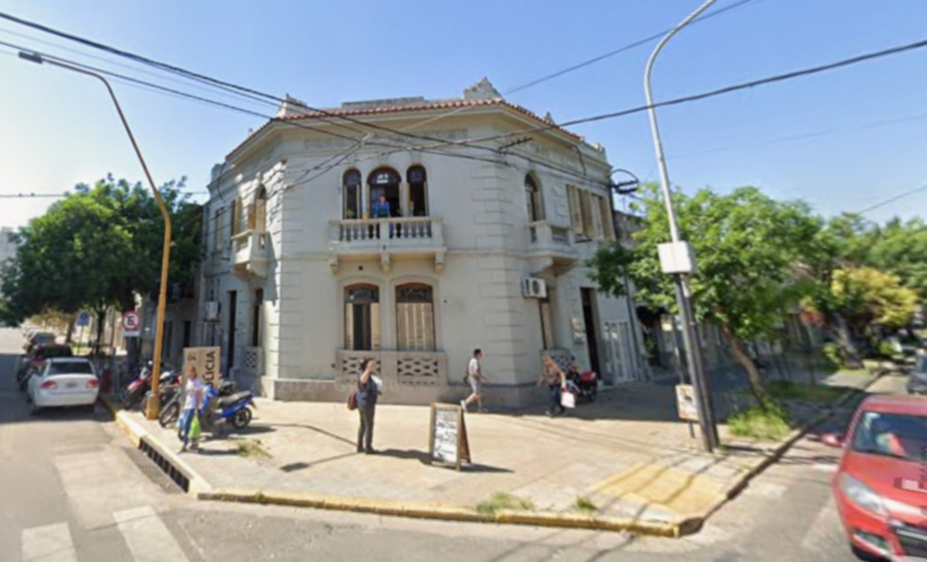 Condenaron a un abogado y a un policía en Santa Fe por extorsionar a un preso a cambio de su liberación