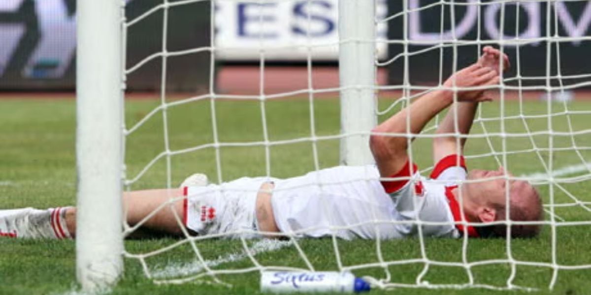 El defensor del Südtirol sumó 15 años sin enfrentarse al Bari, club al que una cláusula en su contrato le impedía retar (AP)