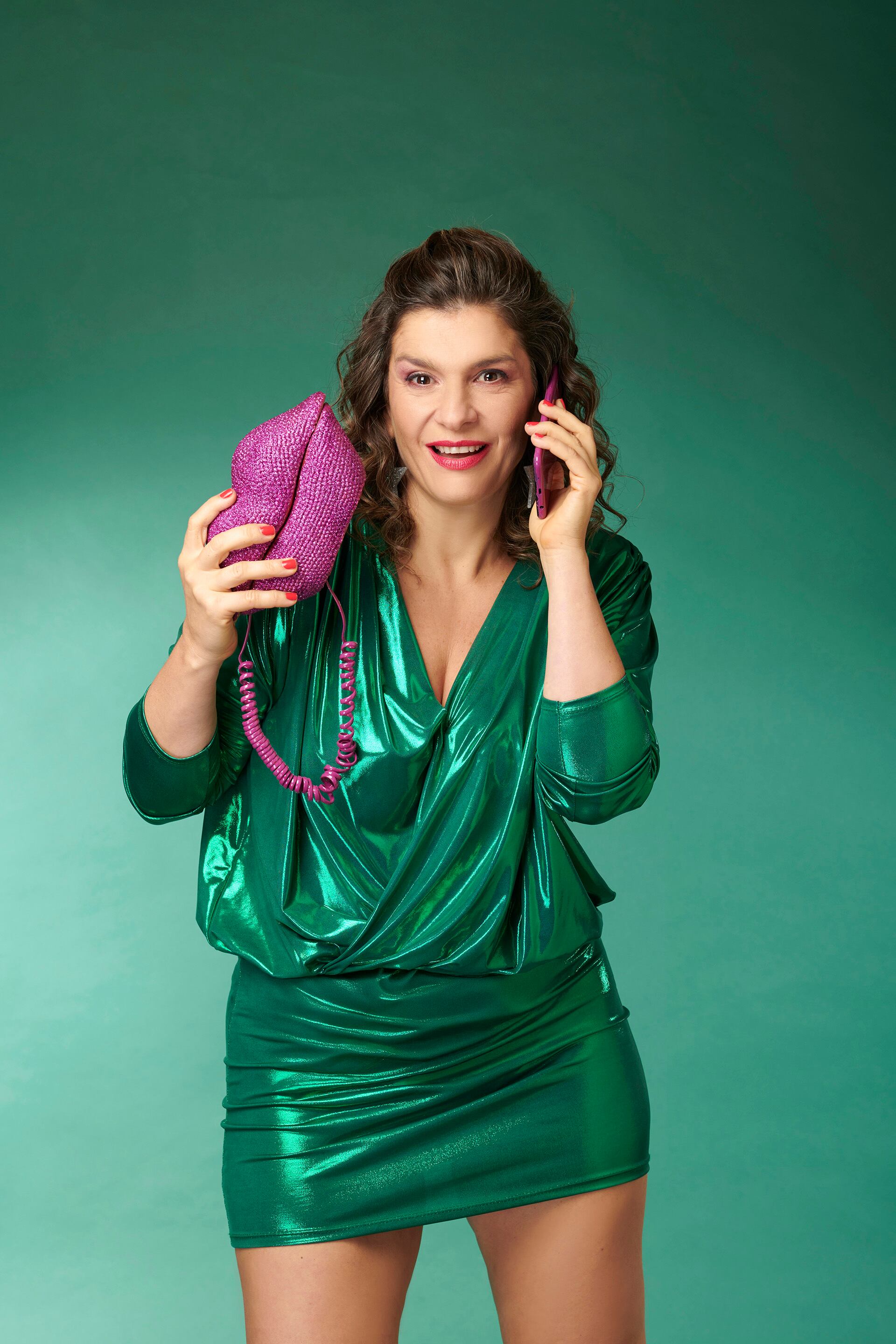 Entre ensayo y función, Dalia encuentra en el humor su lugar en el mundo