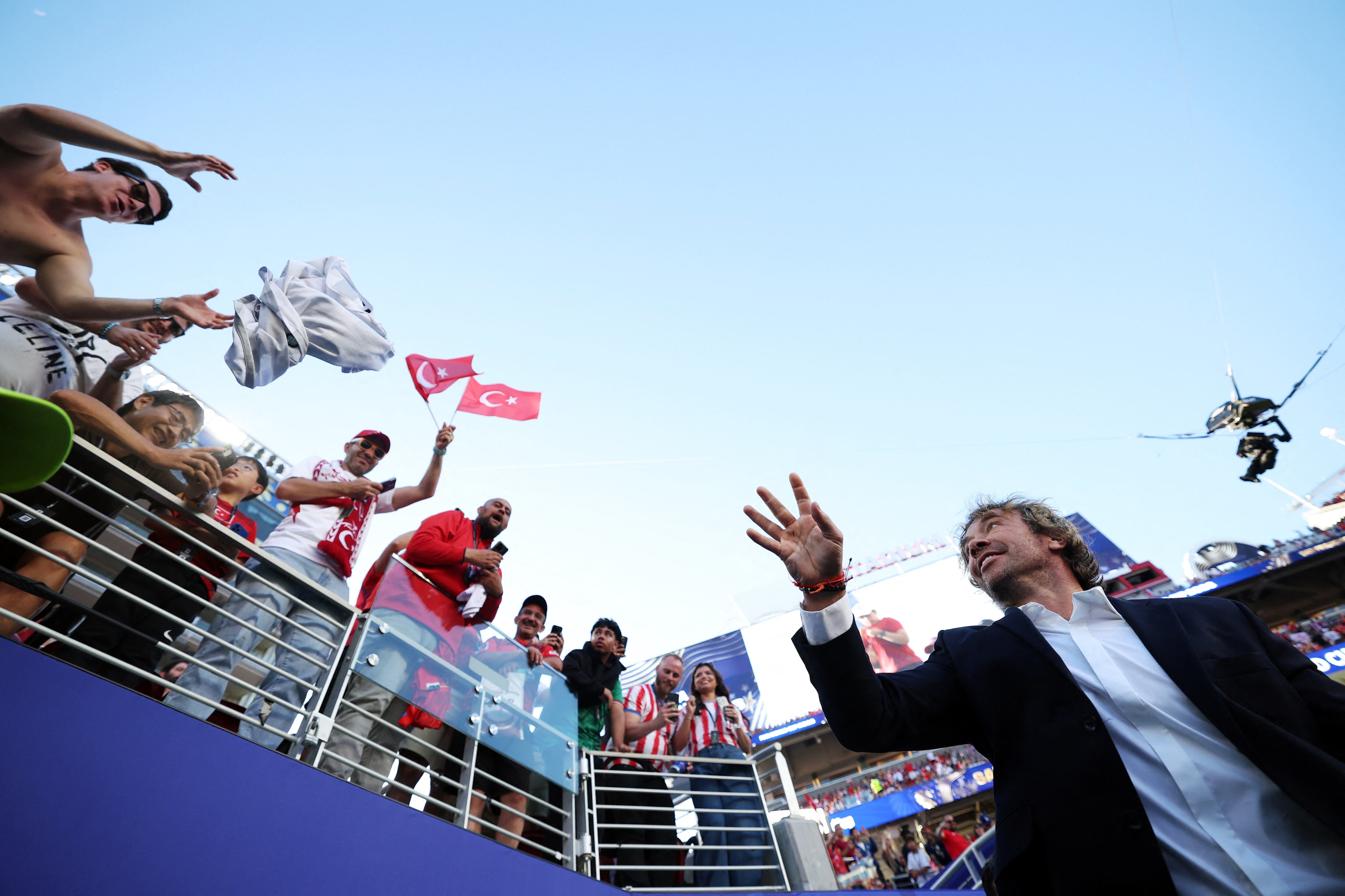 El ex defensor asistió al partido entre Paraguay y Turquía en el San Francisco Bay Area Stadium, en Santa Clara, California (REUTERS/Luisa Gonzalez)