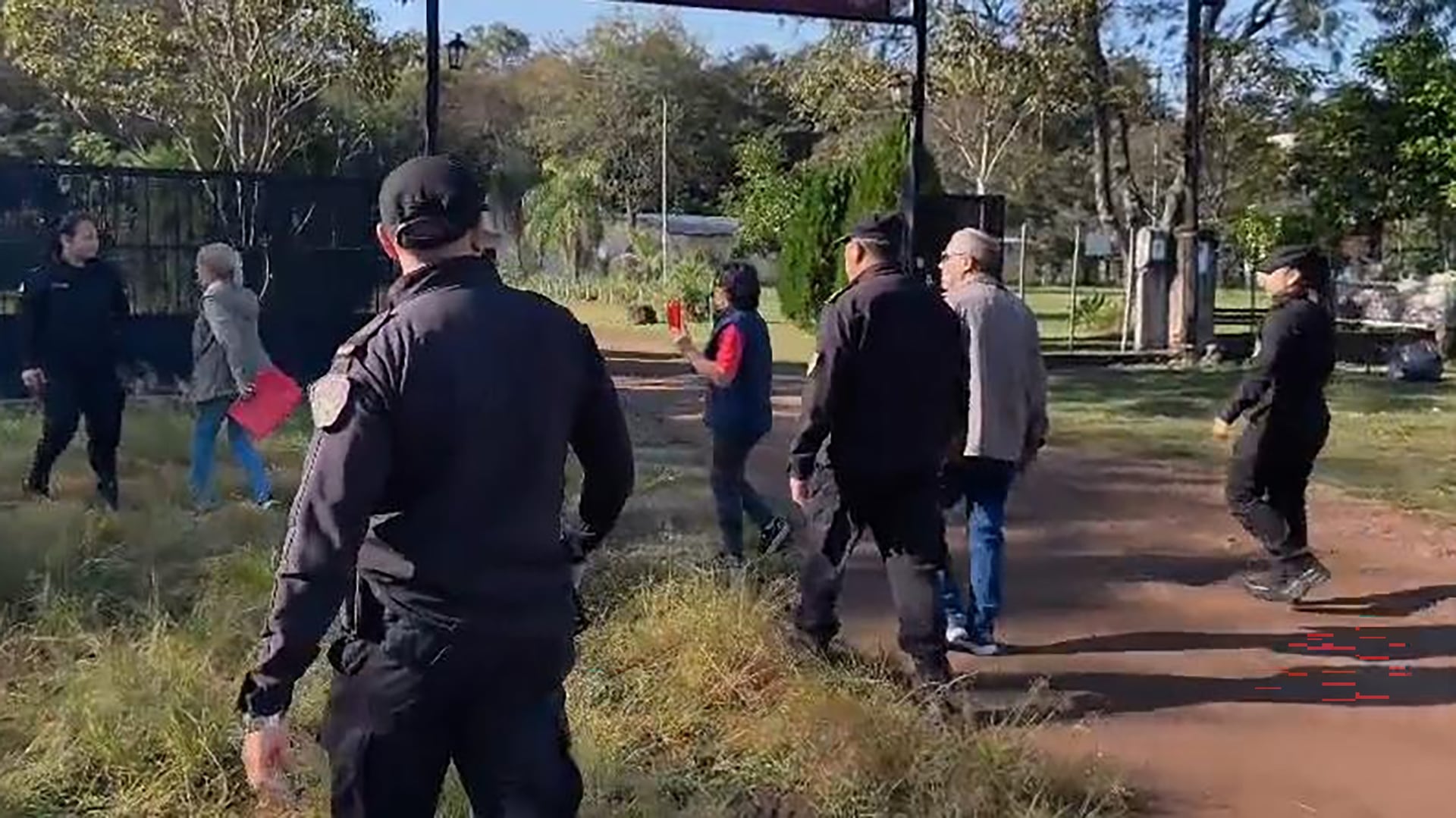 El hecho ocurrió en un lote ubicado en la intersección de Albert Einstein y la colectora Juan Domingo Perón, en el barrio Punta Alta