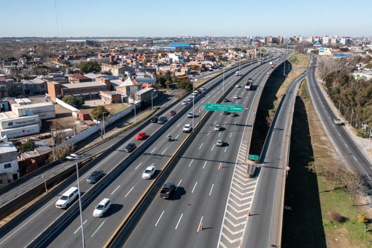 Detuvieron a dos hombres con más de siete kilos de cocaína en la autopista Buenos Aires-La Plata
