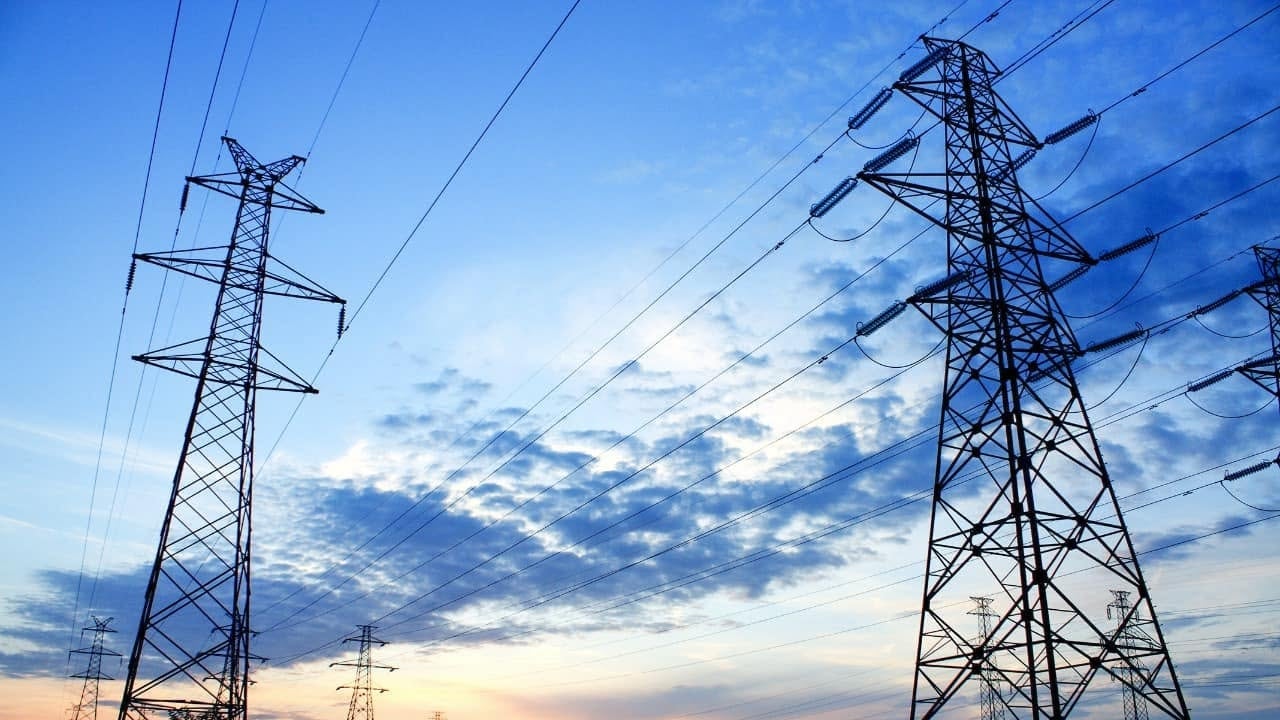 Diputados avalan traslado de control eléctrico a la Dirección de Energía, Hidrocarburos y Minas en El Salvador