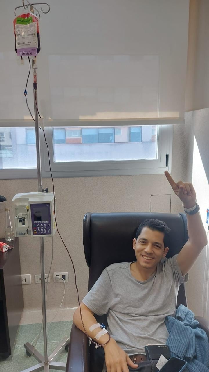 Andrés Sanna, de 37 años, recibe transfusiones de sangre desde los dos años (Hospital Italiano)