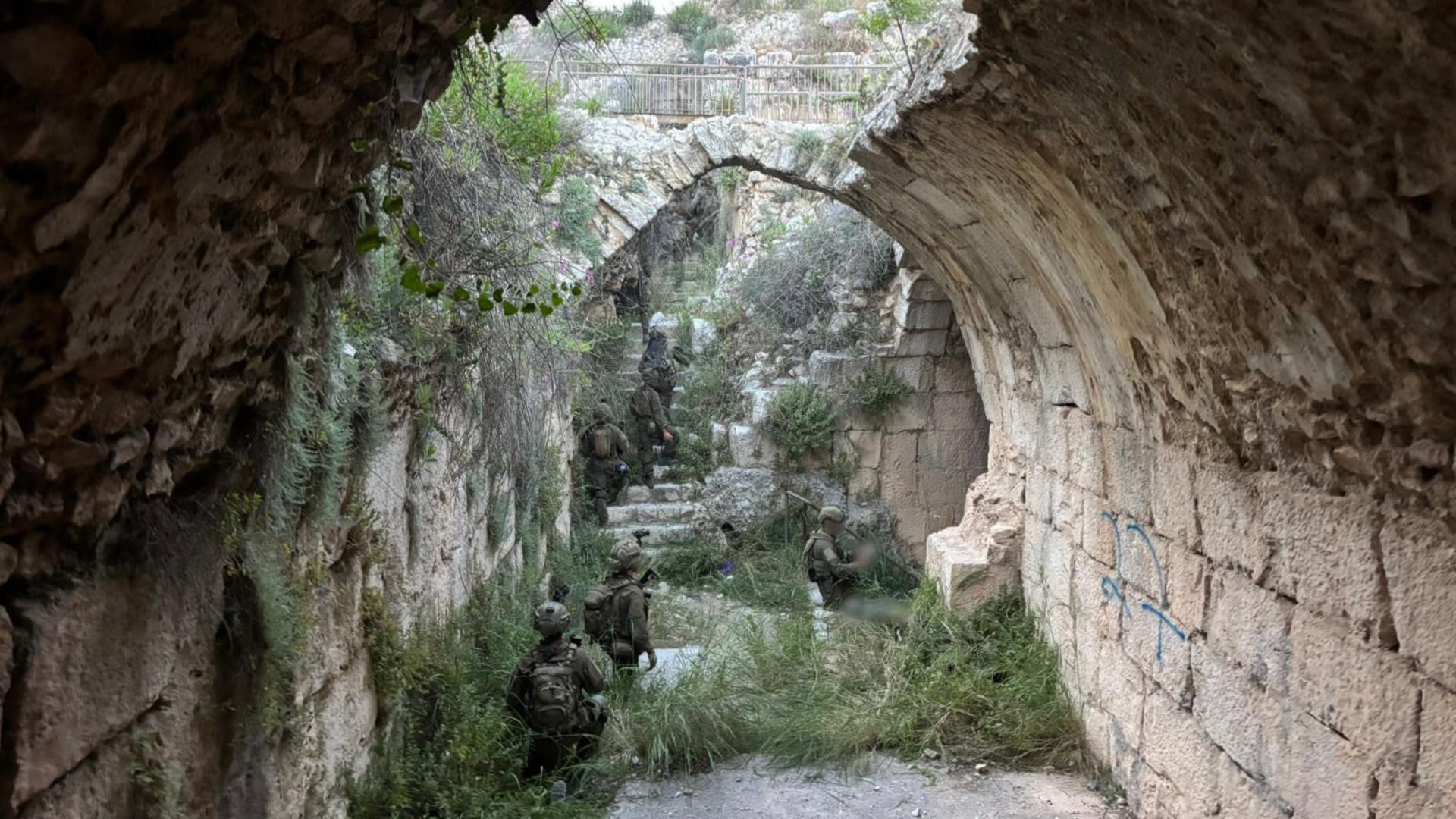 El Ejército israelí difundió nuevos videos de su ofensiva contra Hezbollah en la captura de la fortaleza medieval de Beaufort
