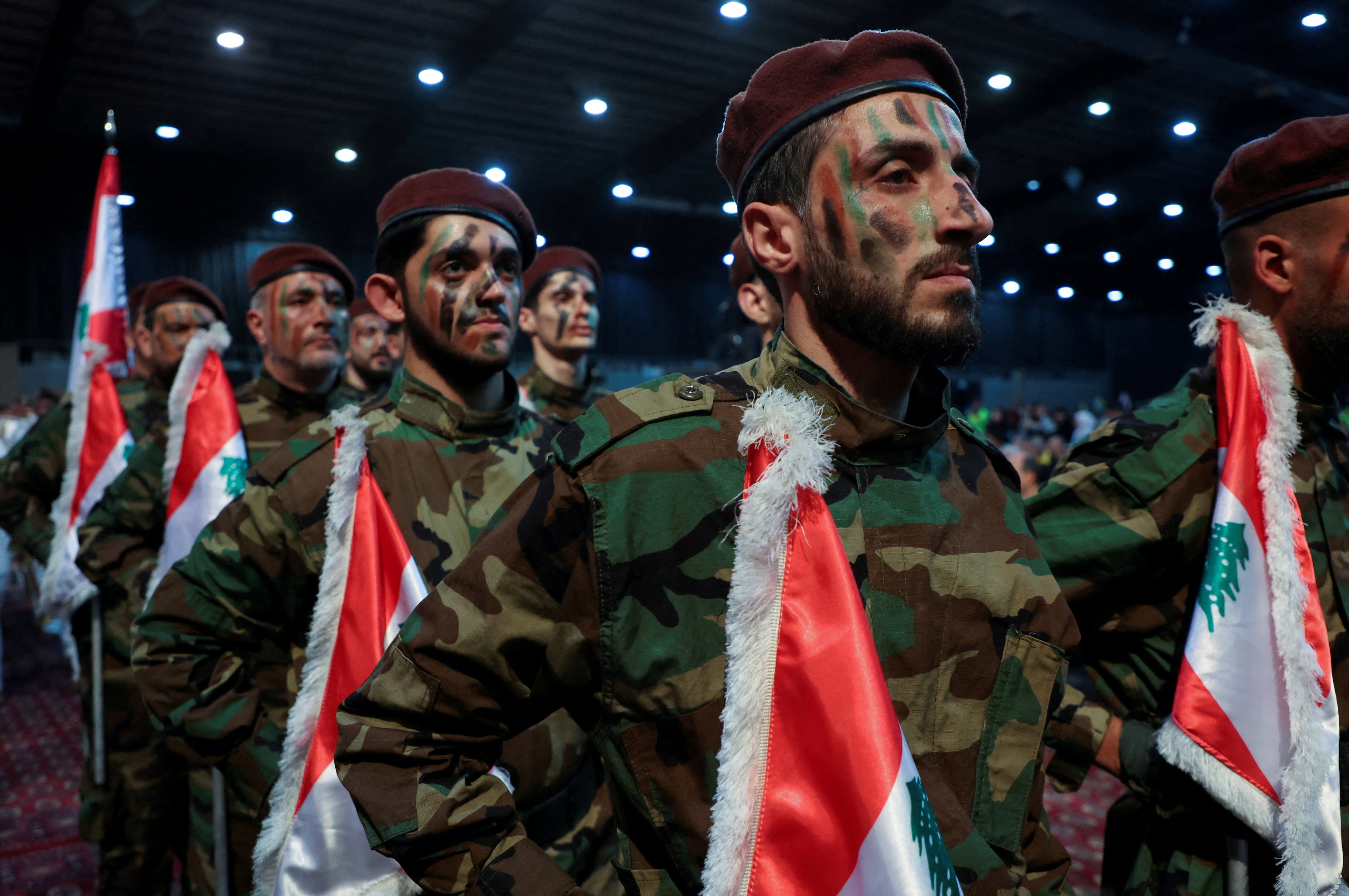 Miembros de Hezbollah desfilan durante una manifestación con motivo del Día de Al-Quds (Día de Jerusalén) en los suburbios del sur de Beirut, Líbano (REUTERS/Mohamed Azakir/Archivo)