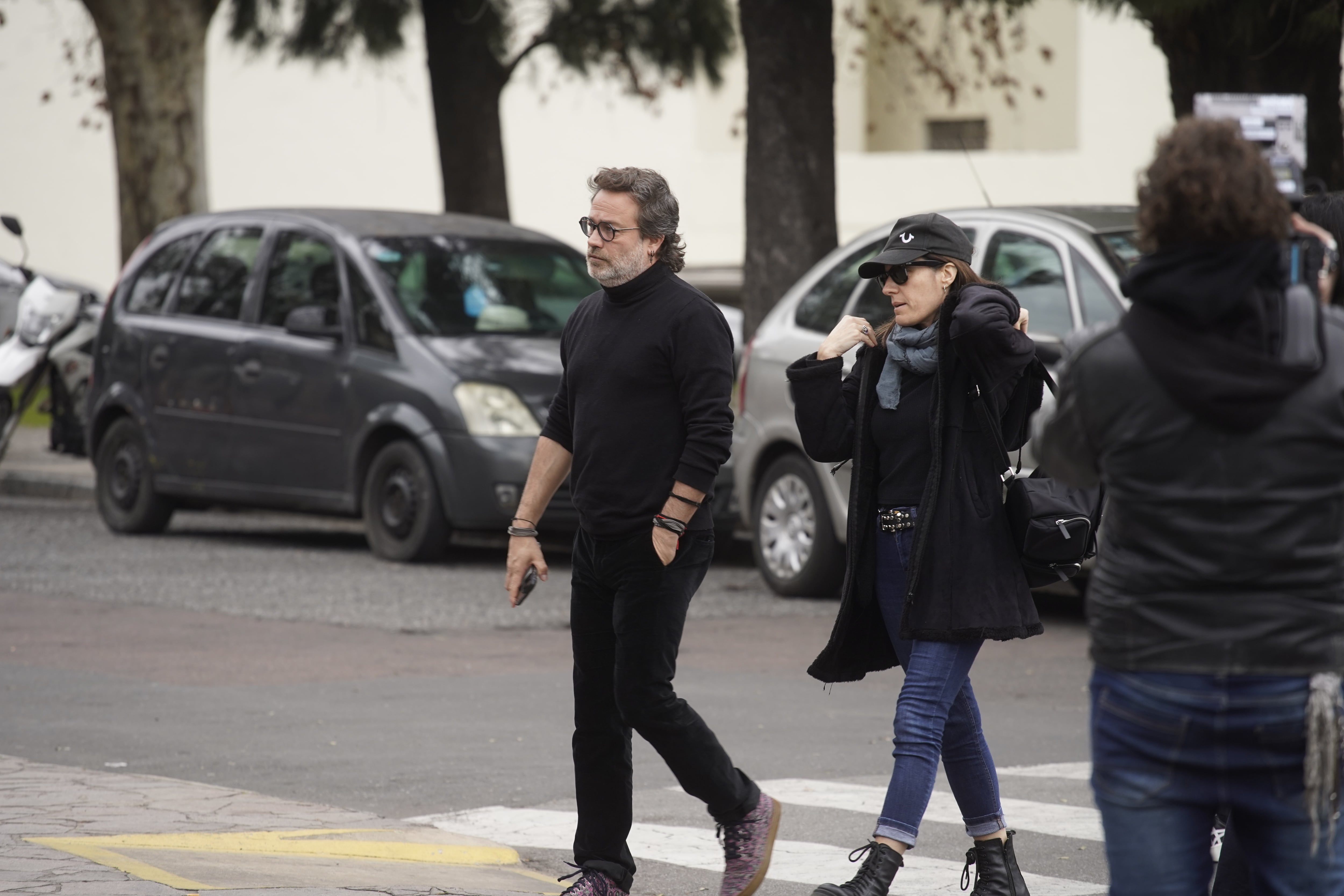 Tras el velatorio, Gastón Pauls fue al Cementerio de la Chacarita para despedirse de Pais