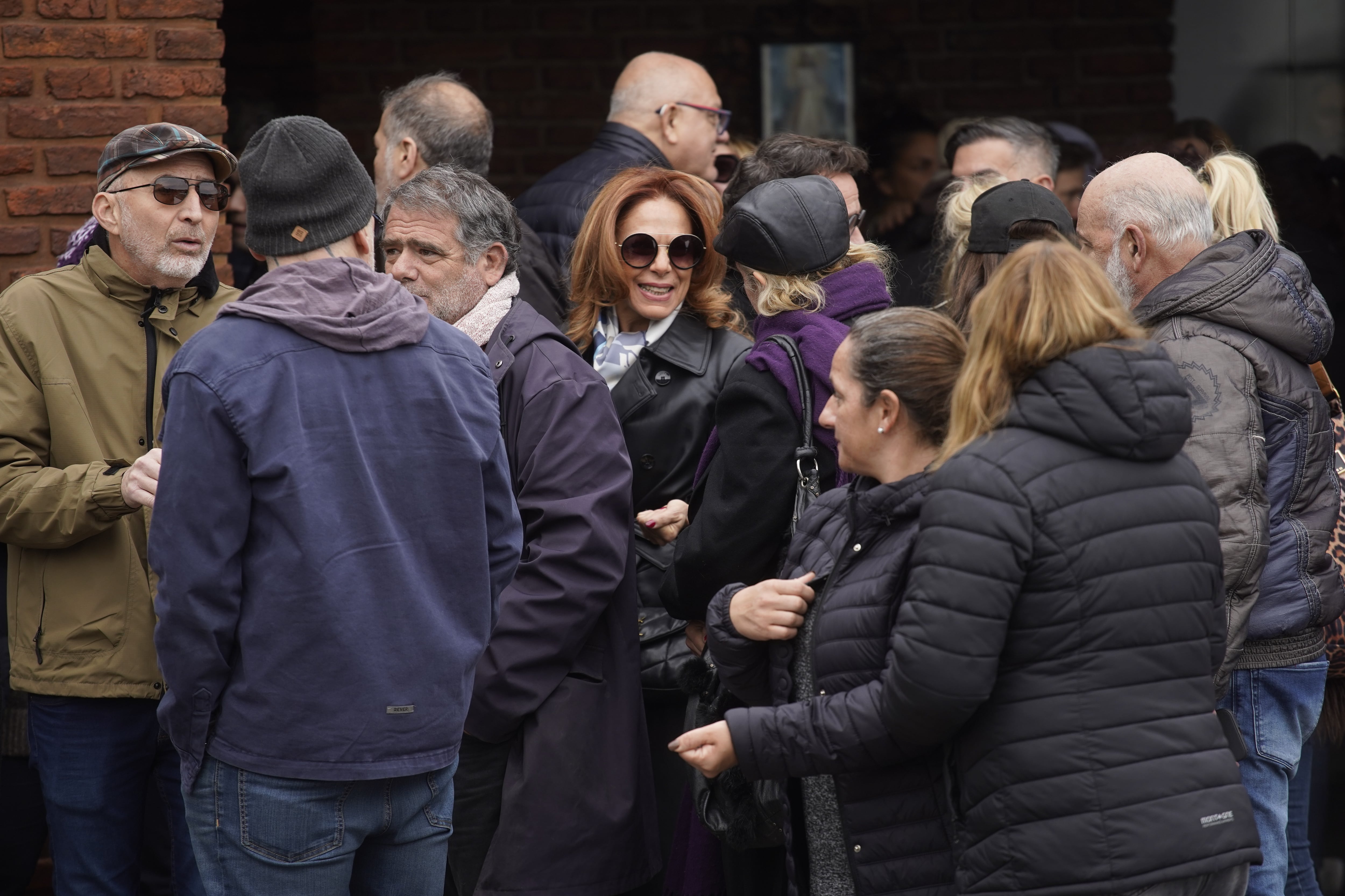 Iliana Calabro se presentó entre los allegados de la actriz que la despidieron en el cementario