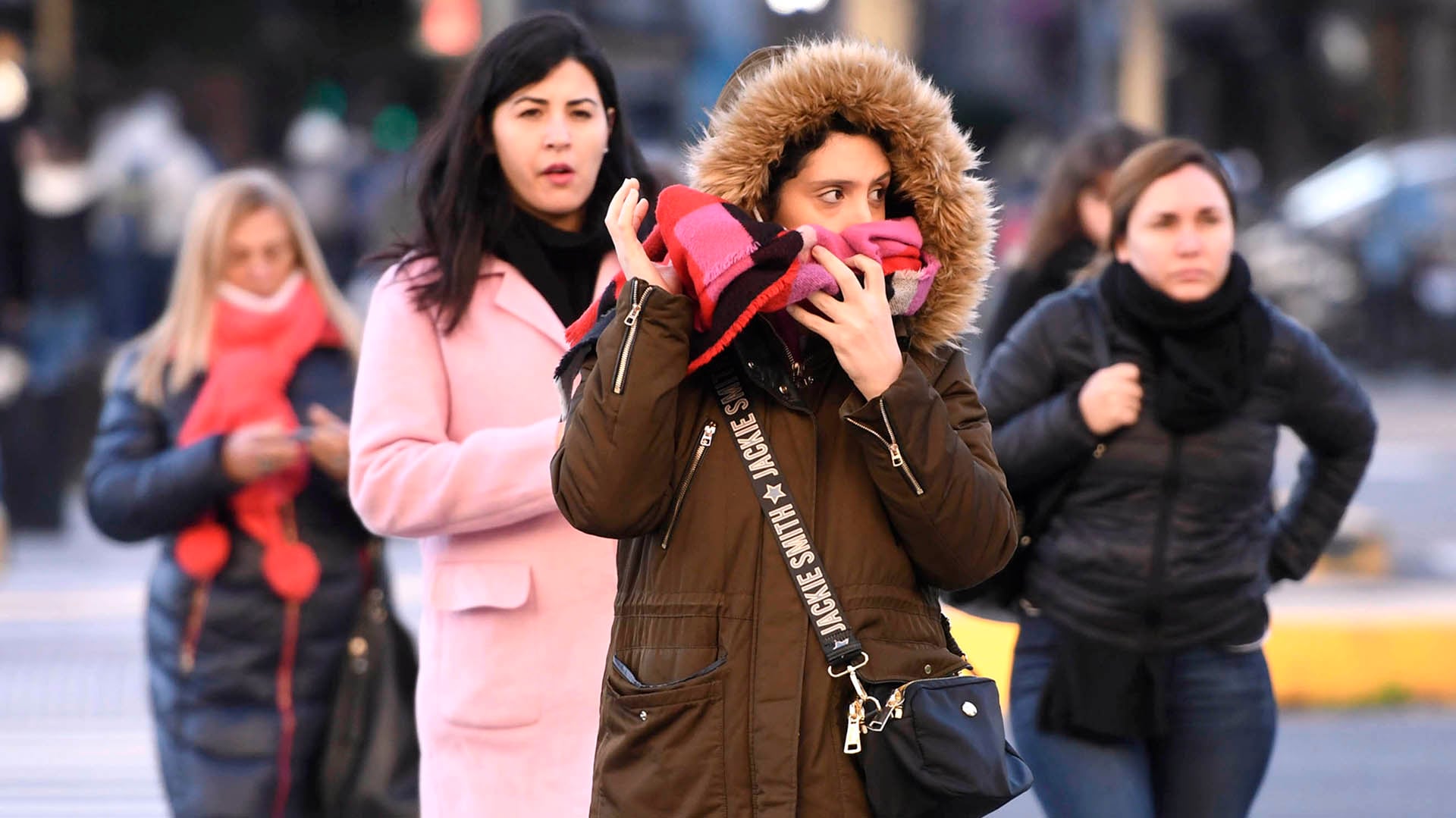 Una masa de aire polar se instaló sobre la Argentina y el miércoles se perfila como el día más frío de la semana (Télam)