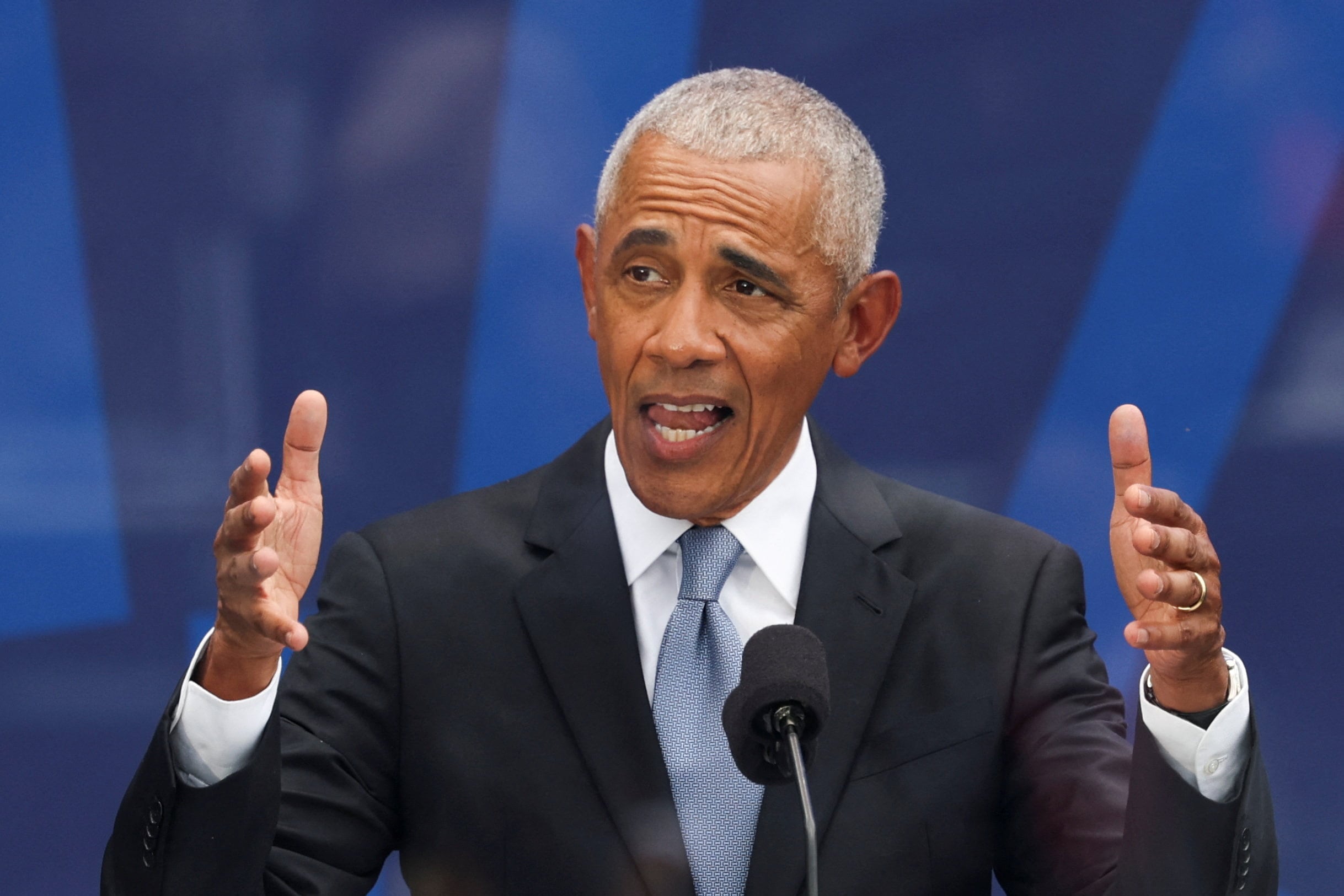 El ex presidente de Estados Unidos Barack Obama habla durante la ceremonia de inauguración del Centro Presidencial Obama en Chicago, Illinois (REUTERS)