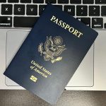 El pasaporte de Estados Unidos queda fuera de los diez más poderosos del mundo: estos son los países que lideran el ranking