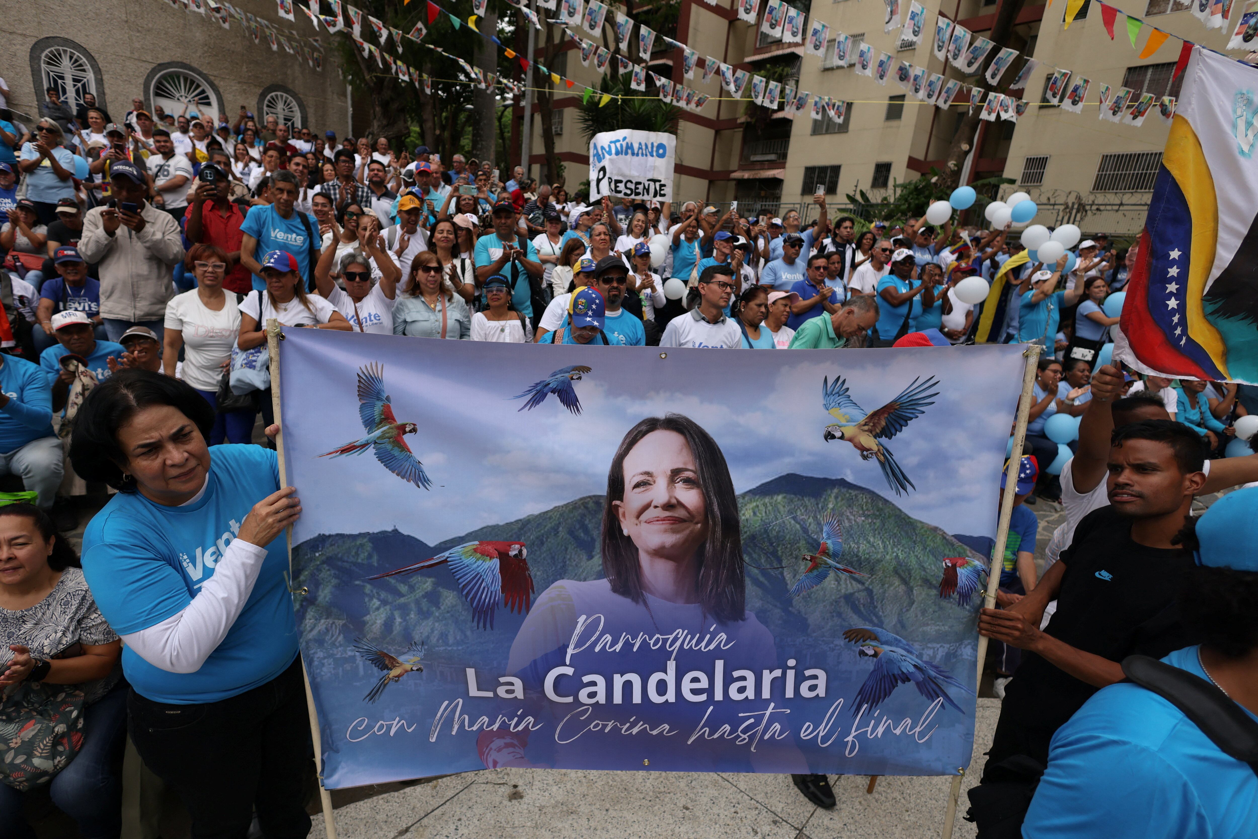 Los venezolanos aguardan por la llegada de María Corina Machado al país (REUTERS/Leonardo Fernandez Viloria)
