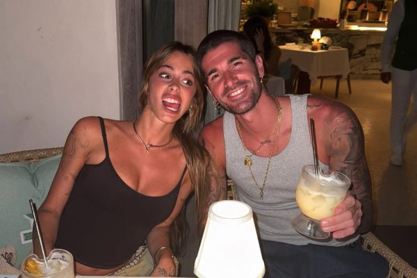 El romántico festejo de Tini Stoessel y Rodrigo de Paul tras la clasificación argentina en el Mundial